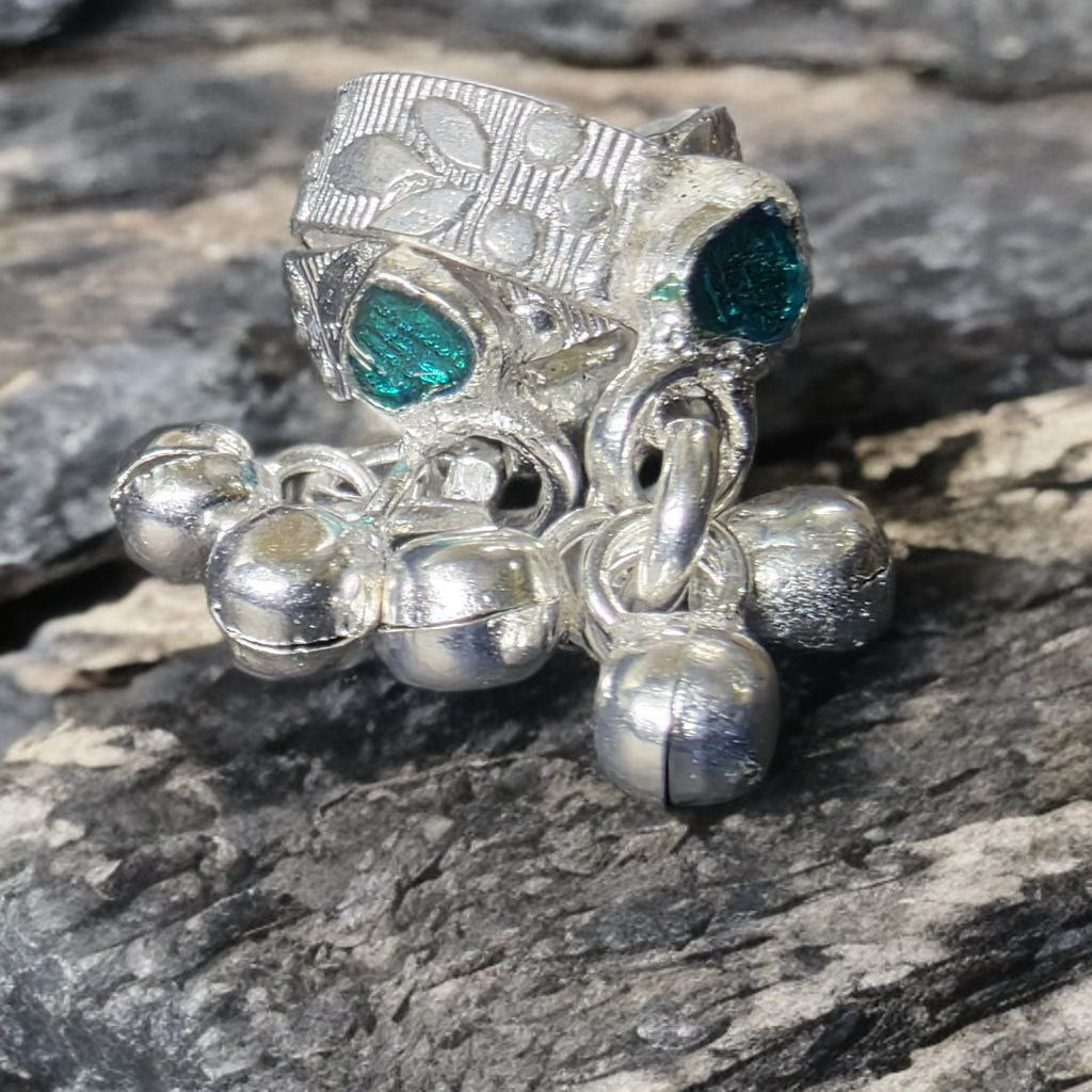 GERMANSILVERS Toe Rings with Turquoise Heart Design and Bells, Traditional Indian toe ring Style, Adjustable