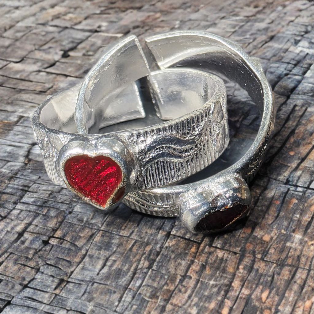 Traditional German Silver Toe Rings with Red Heart Design, Adjustable Size, Set of 2, Silver