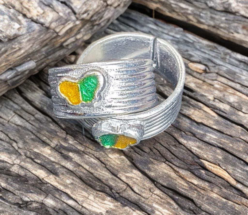 GERMANSILVERS Butterfly Toe Ring, Adjustable Size, Green and Yellow Enamel Design, Contemporary Style