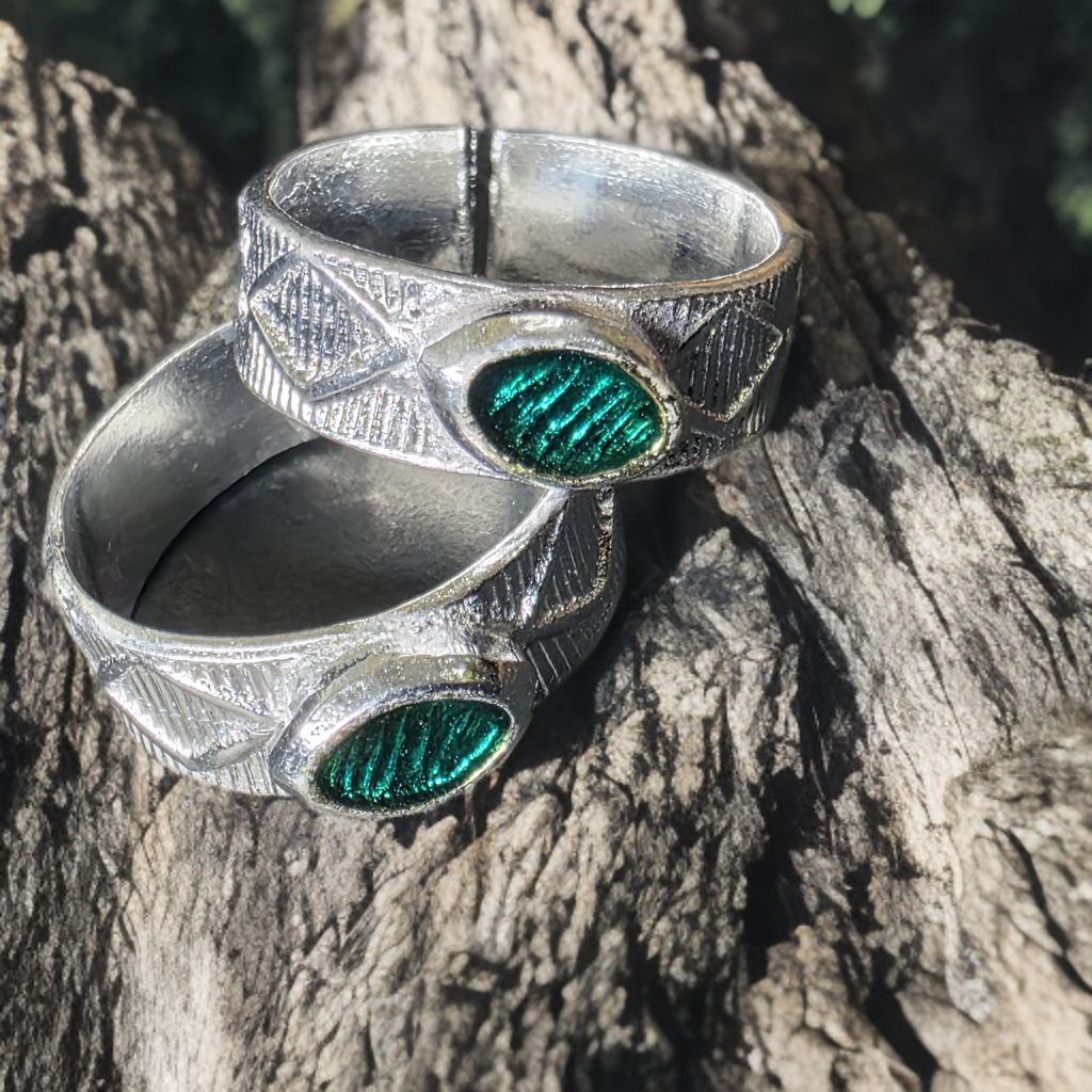 GERMANSILVERS Toe Rings with Greenblue oven Design, Traditional Indian Style, Adjustable Size, Set of 2