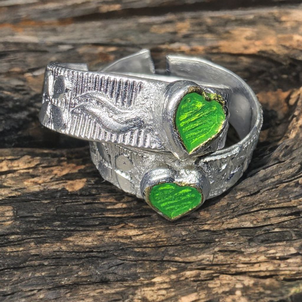 Traditional German Silver Toe Rings with Green Heart Design, Adjustable Size, Set of 2, Silver Colour