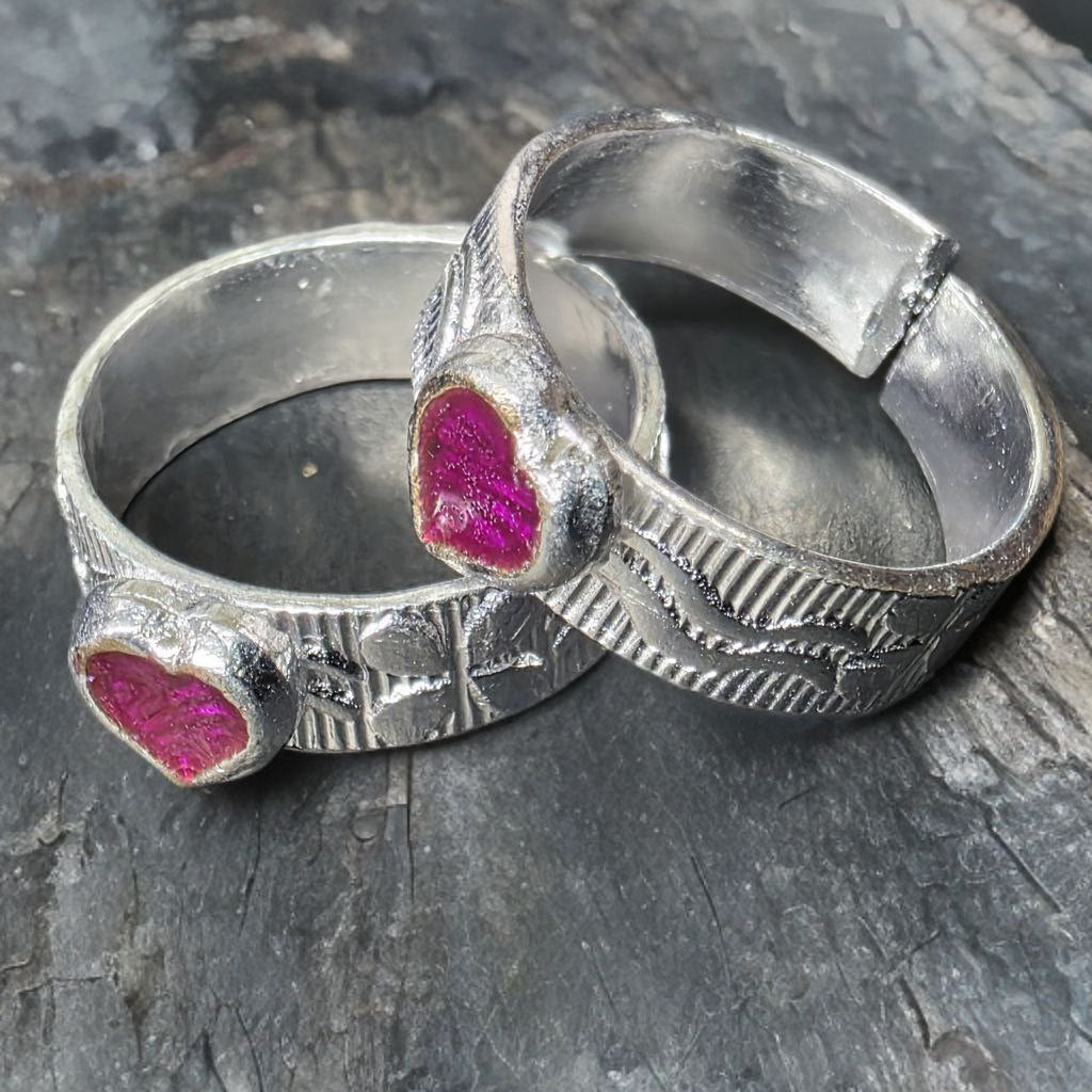 Traditional German Silver Toe Rings with Pink Heart Design, Adjustable Size, Set of 2, Silver