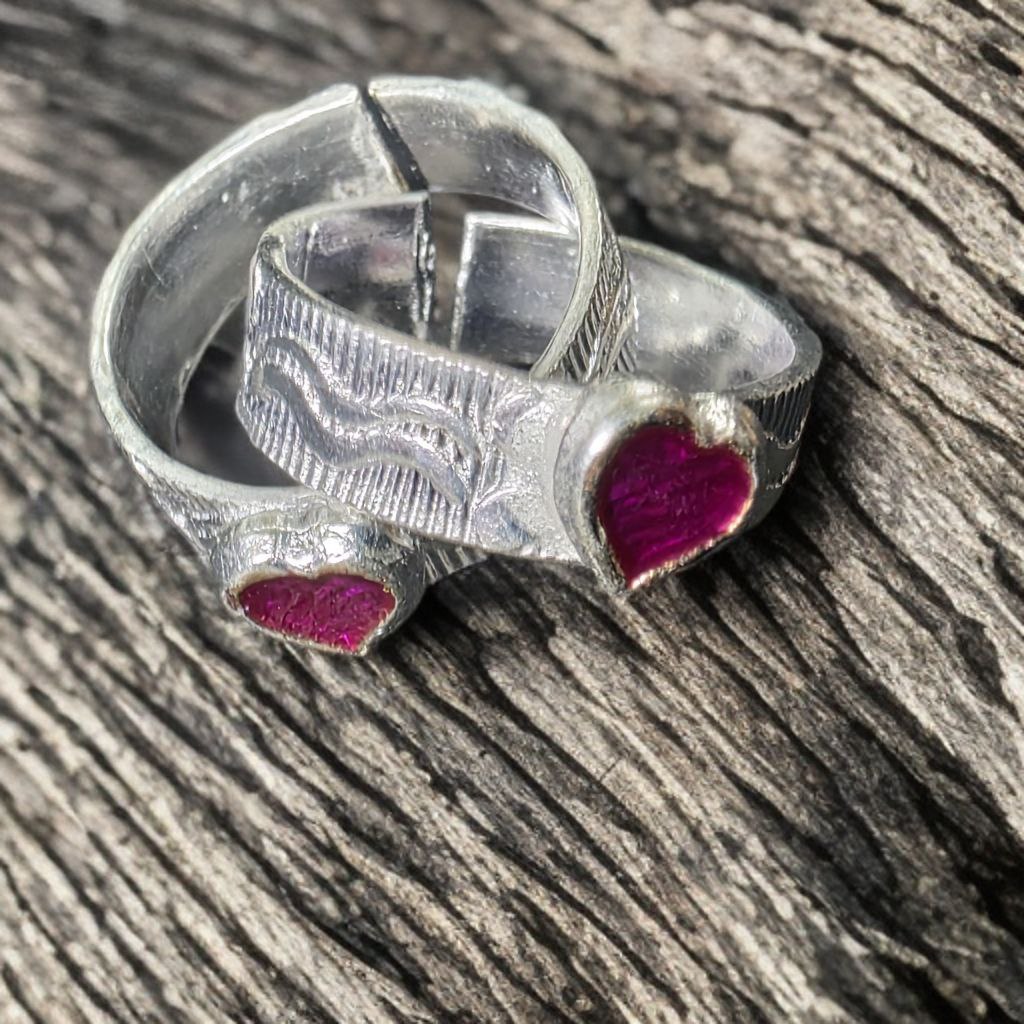 Traditional German Silver Toe Rings with Pink Heart Design, Adjustable Size, Set of 2, Silver