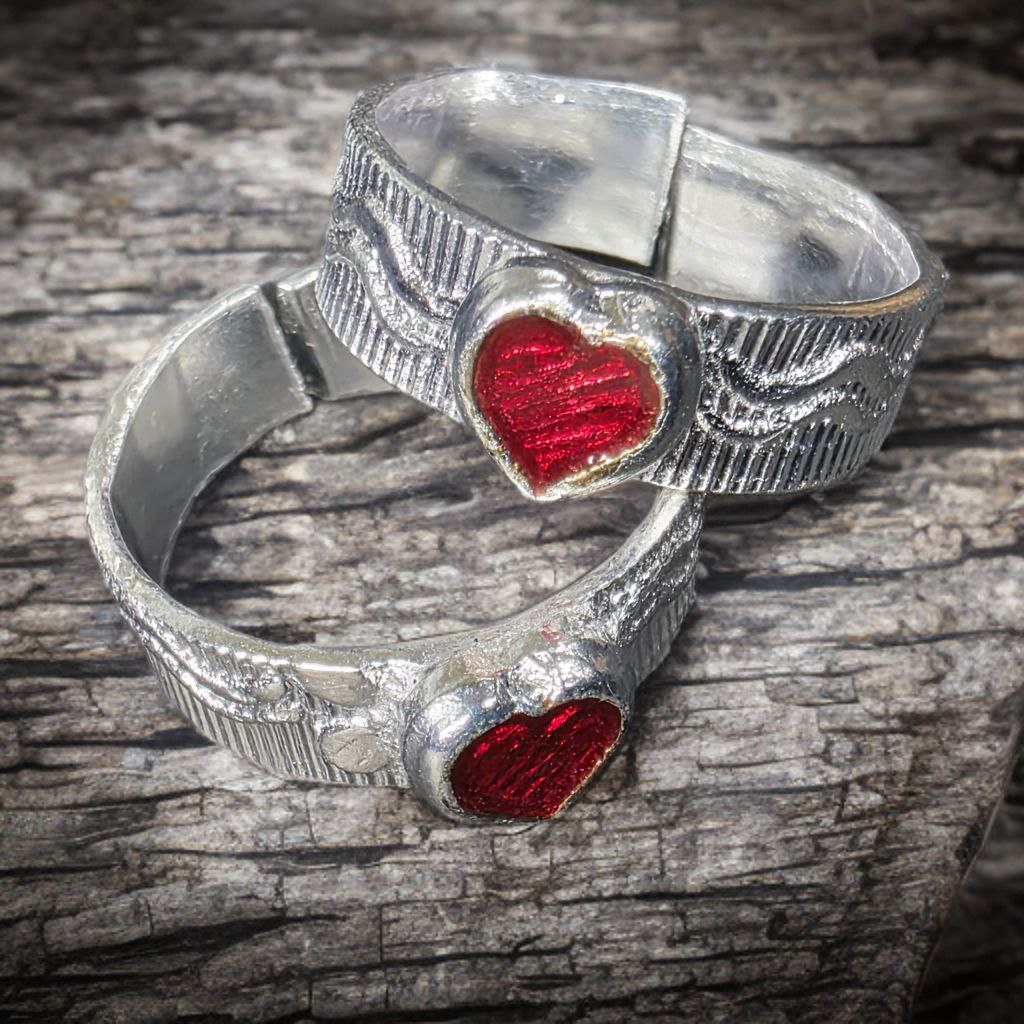 Traditional German Silver Toe Rings with Red Heart Design, Adjustable Size, Set of 2, Silver