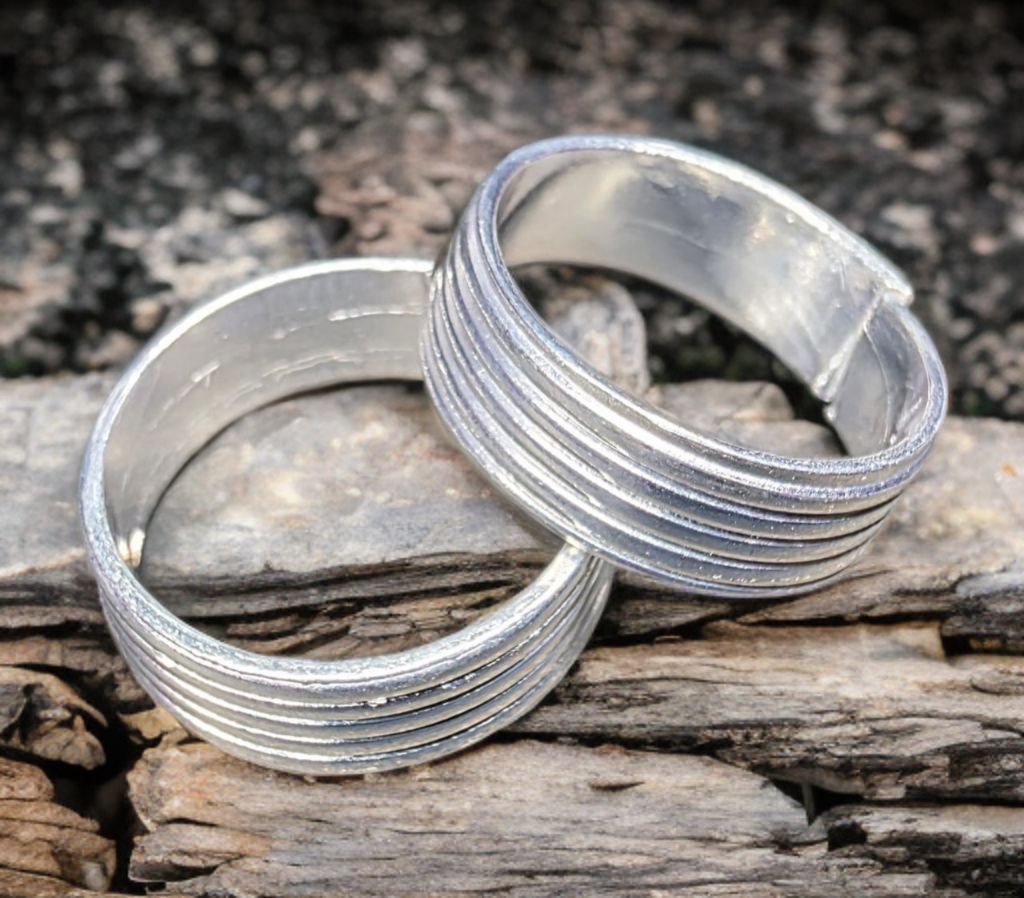 German Silver Toe Ring, Adjustable Band with Stone Accents, Contemporary Style, Set of 2, Silver