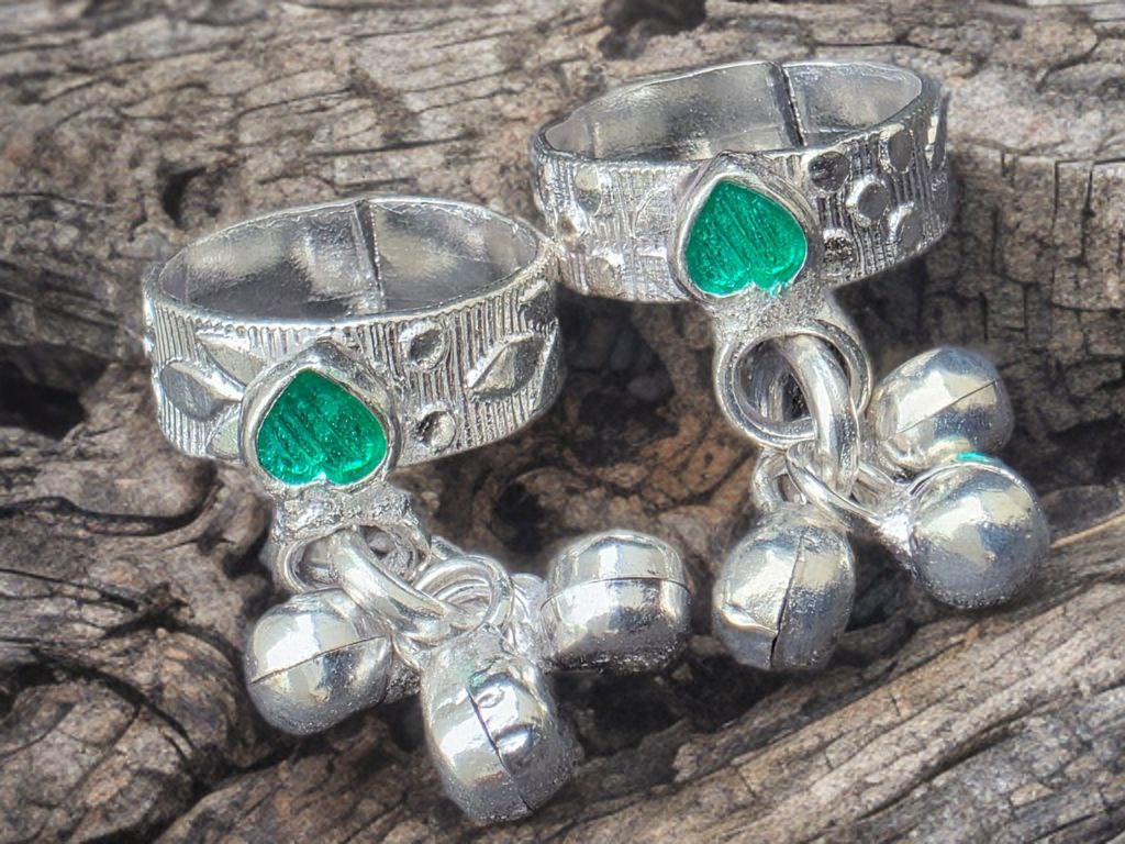 GERMANSILVERS Toe Ring with GREEN BLUE Enamel Hearts and Bell Charms, Adjustable Size, Traditional Design