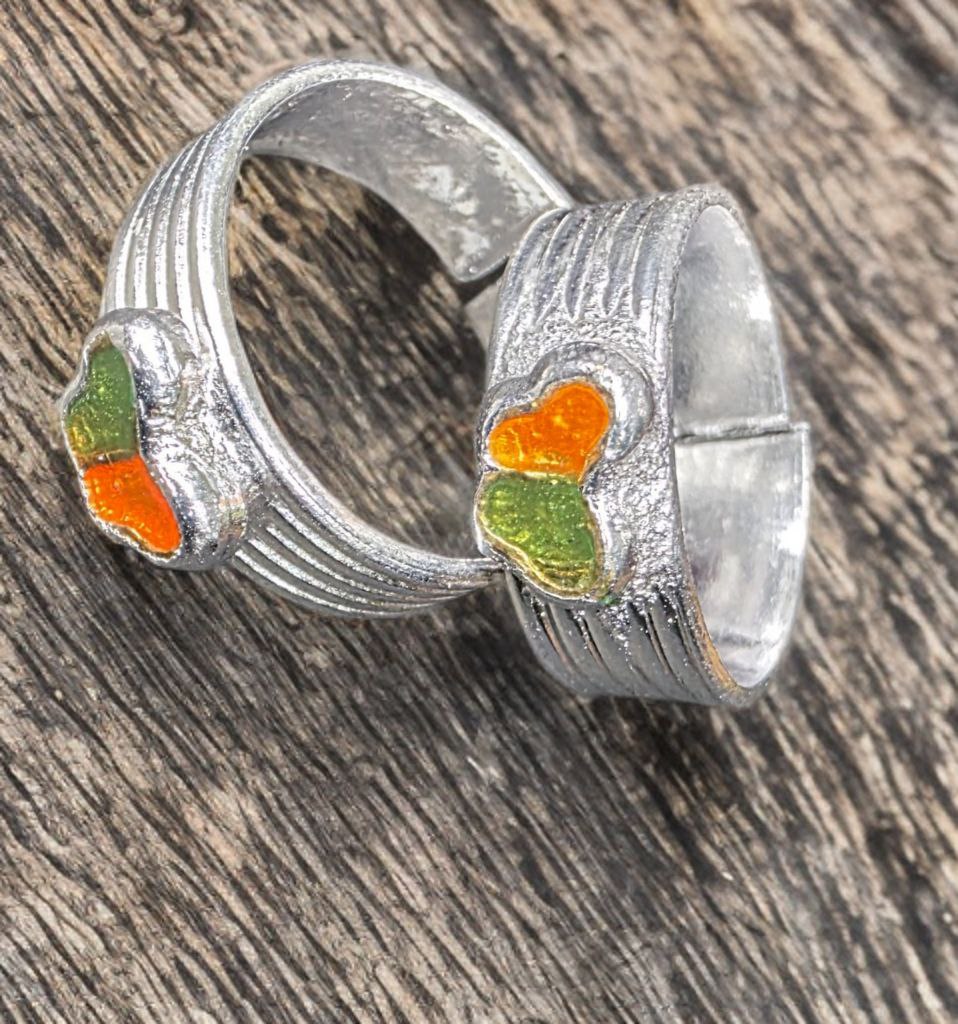 German Silver Toe Ring with Orange Stone Accents, Adjustable Band, Textured Design, Set of 2