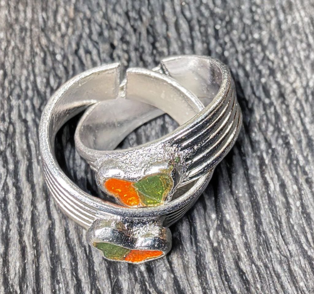 German Silver Toe Ring with Orange Stone Accents, Adjustable Band, Textured Design, Set of 2