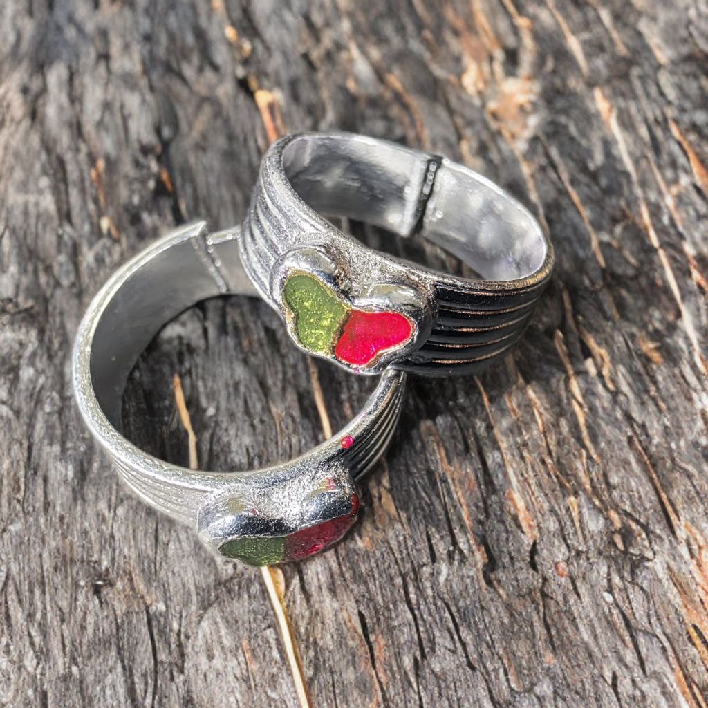 German Silver Toe Ring with Heart Design, Amethyst and green with rose Stone Accents, Adjustable Size, Contemporary Style