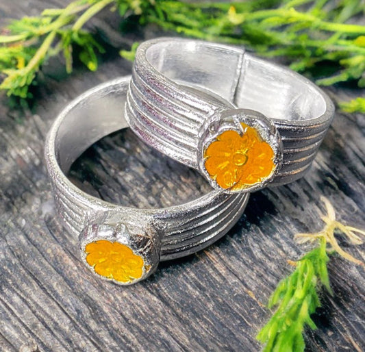 Decorative GERMANSILVERS Metal toe Rings with Gold Flower Design, Set of 2