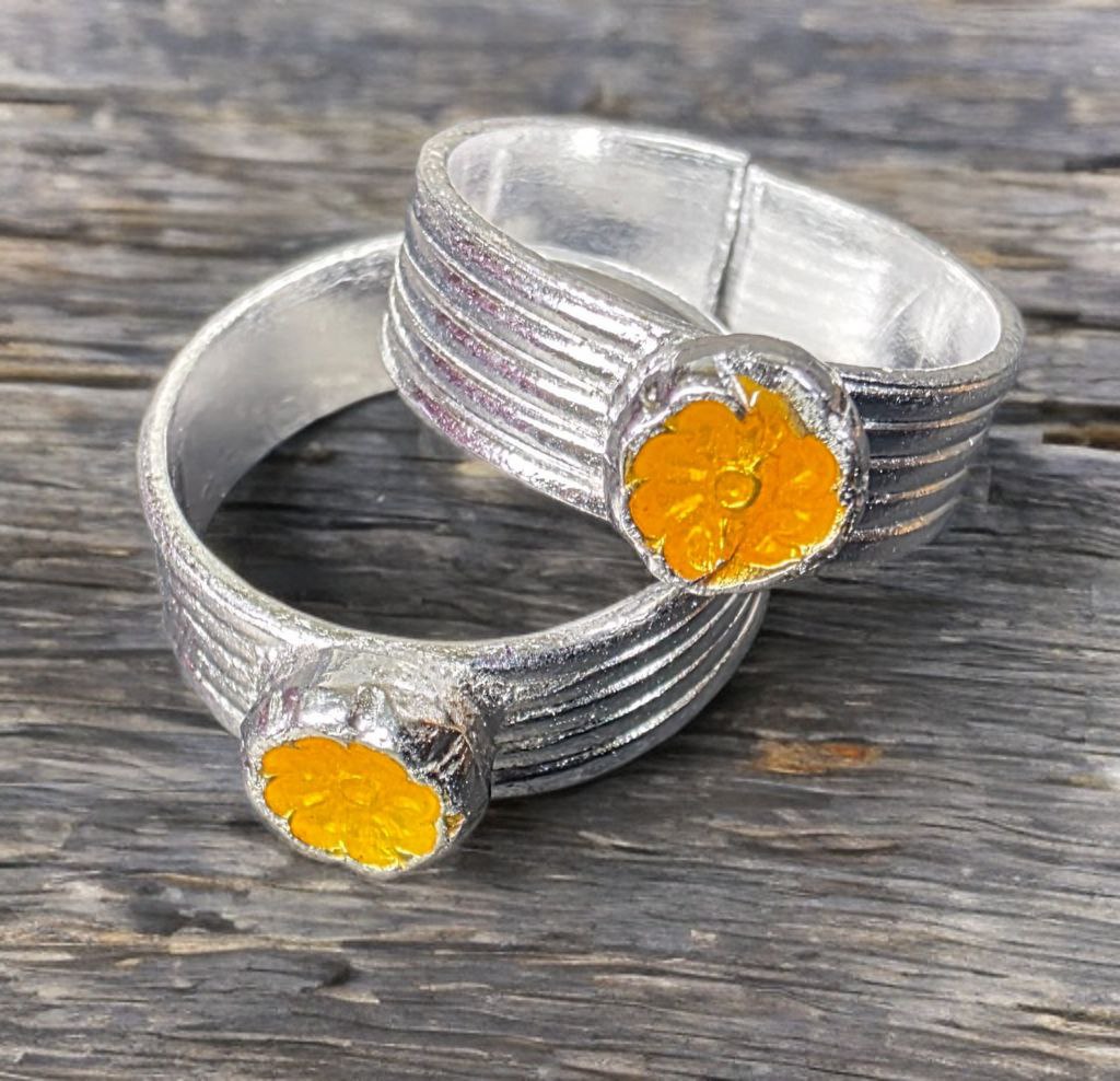 Decorative GERMANSILVERS Metal toe Rings with Gold Flower Design, Set of 2