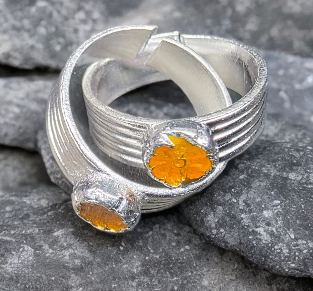 Decorative GERMANSILVERS Metal toe Rings with Gold Flower Design, Set of 2