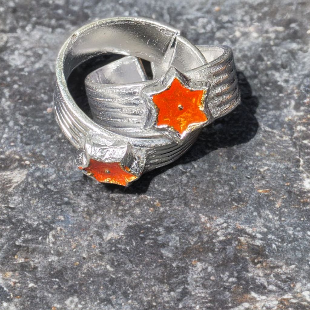 German Silver Adjustable Ring with orange Crystal Star Design, Textured Band, Contemporary Style