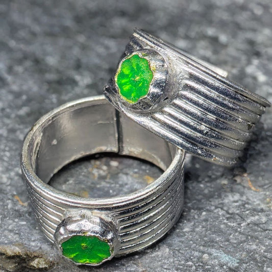 GERMANSILVERS Toe Ring Set with GREENStone, Ribbed Design, Adjustable Size, Pack of 2