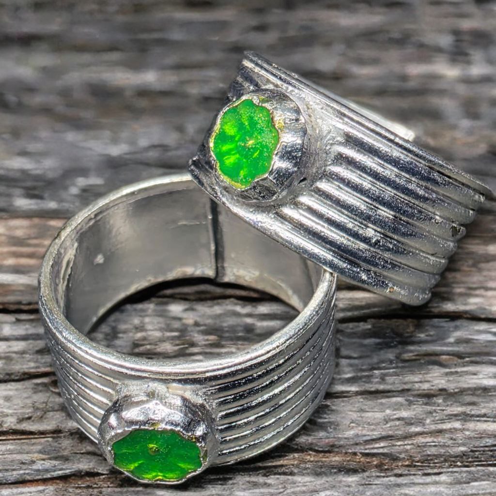 GERMANSILVERS Toe Ring Set with GREENStone, Ribbed Design, Adjustable Size, Pack of 2