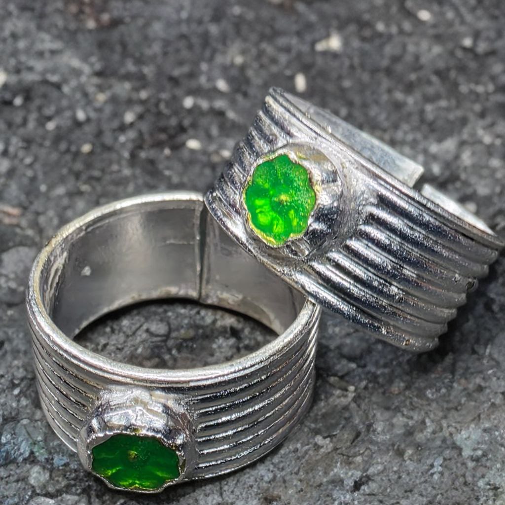 GERMANSILVERS Toe Ring Set with GREENStone, Ribbed Design, Adjustable Size, Pack of 2