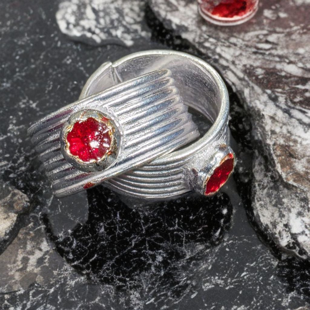 GERMANSILVERS Toe Ring Set with Red Stone, Ribbed Design, Adjustable Size, Pack of 2