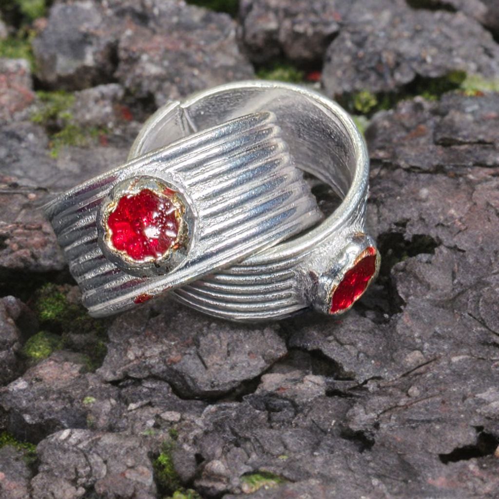 GERMANSILVERS Toe Ring Set with Red Stone, Ribbed Design, Adjustable Size, Pack of 2