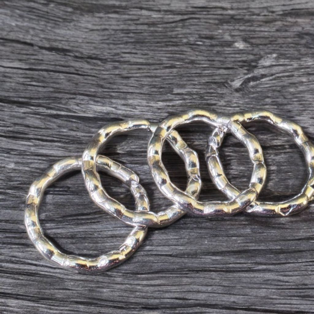 GERMANSILVERS bended Toe Ring, Adjustable Size, Silver plated, Contemporary Style