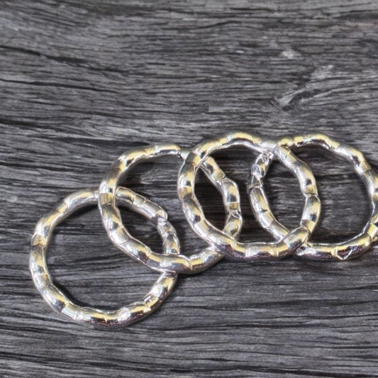 GERMANSILVERS bended Toe Ring, Adjustable Size, Silver plated, Contemporary Style